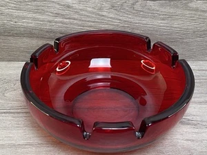 Ruby Red Glass Ashtray MCM UV Reactive Large Vintage - Picture 1 of 9