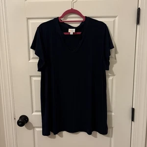Lularoe Layla Top Retail $34 - XL - Item#228 - Picture 1 of 5