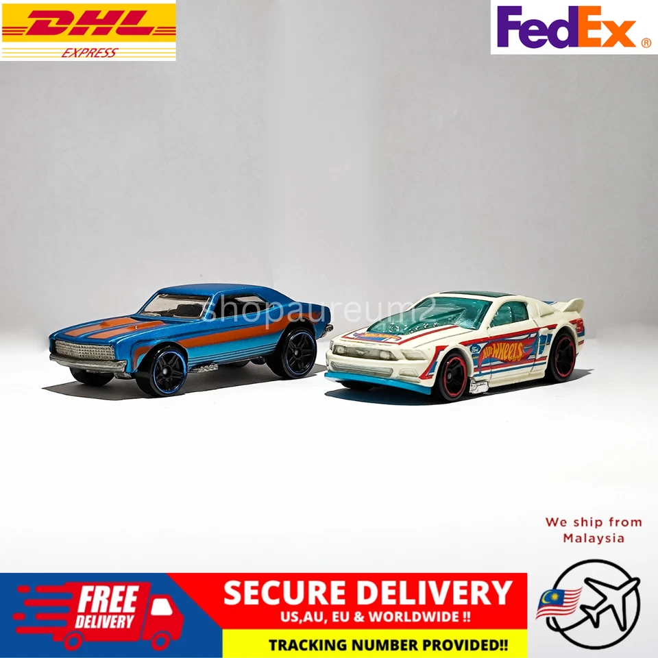 Hot Wheels 1967 Camaro-Blue 1/64Mattel 1982, Hood Opens Die-Cast Used - 2 Item - Imagem 1 de 4