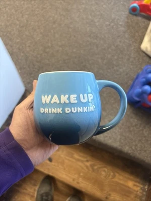 ☕🩵 DUNKIN DONUTS WAKE UP DRINK DUNKIN Be Awesome Big Blue Coffee Mug 20 oz ☕🩵 - Image 1 of 4