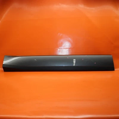 Moldura puerta delantera derecha Jaguar E-Pace 2019 2020 2021 2022 J93C-21065-A OEM Foto 1 de 4