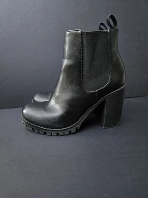 Botas de tornozelo Chelsea salto robusto preto Soda tamanho-6 - Imagem 1 de 4