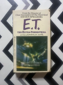 E.T. The Extra-terrestrial Book Steven Spielberg Vintage Paperback - Picture 1 of 9
