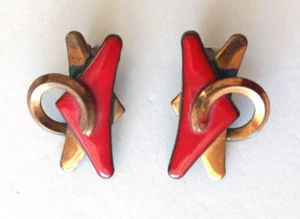 Vintage Matisse Clip on Earrings Copper Red Enamel Geometric Drop 1 1/4" - Picture 1 of 3