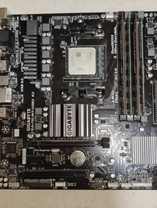 GA-78LMT-USB3 Mainboard AM3+ FX6300 CPU DDR3 32GB RAM 400W PSU - Bild 1 von 5