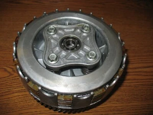 1983 SP500 CLUTCH BASKET ASSEMBLY SUZUKI SP 500 1981-1983 21200-37401 - Picture 1 of 12