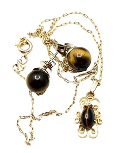 Delicado colgante con bisel desplazado ojo de tigre con cadena y pendientes en tono dorado de 18 pulgadas - Imagen 1 de 6