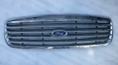 98 99 00 01 02 03 04 05 06 11 FORD COROA VICTORIA GRADE DIANTEIRA CROMADA FABRICANTE DE EQUIPAMENTO ORIGINAL - Imagem 1 de 4