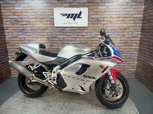 Triumph Daytona 955i - NEW MOT - NATIONWIDE DELIVERY - Picture 1 of 16