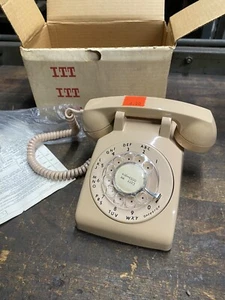 Vintage ITT Desk Telephone Rotary Dial NEW Open Box Beige 500 13  BA 20M 4-83 - Picture 1 of 11
