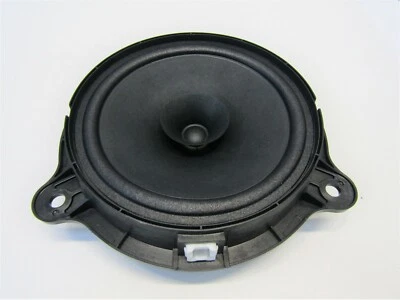 RENAULT CAPTUR 2018-19 NEARSIDE/LEFT REAR DOOR SPEAKER (5 DR) 281563SG0A  #6208V - Image 1 of 4