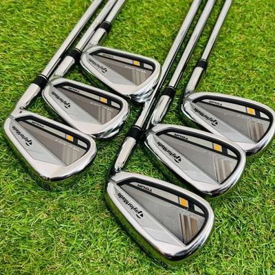 TaylorMade RBZ Rocket Blaze Irons #5-9,Pw(6Clubs)/Genuine steel/Flex:Stiff - Image 1 of 4