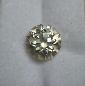 Oregon Sunstone Hand Cut Natural Loose Gemstone (3 ct.) (9.2 mm) - Picture 1 of 6