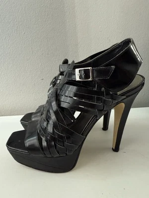 Nuevo en caja Bebe Laila Tacones de aguja con plataforma con tiras Talla 7 Negros Sexy Foto 1 de 4