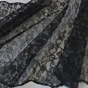Antique Black CHANTILLY LACE Mourning Chapel VEIL Mantilla 45"X23" * PROVENANCE - Picture 1 of 8