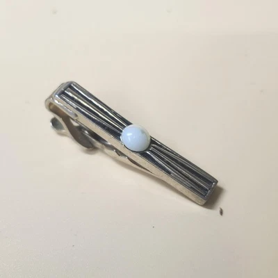 Vintage Silver Tone Tie Bar Clip Men’s 1.5in Striped Opal White Cabochon Classic - Image 1 of 4
