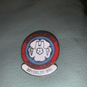 MOTORCYCLE Badge AJS MATCHLESS Beverley Rally 1990 England - Picture 1 of 2