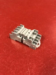 Allen Bradley Relay Base 700-HN128  - Picture 1 of 3