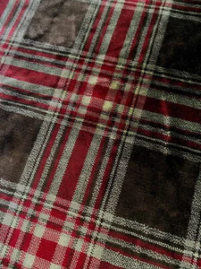 Remnant of heavy red and brown checked velvet upholstery fabric FREE POSTAGE - Imagen 1 de 5