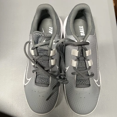 Botines de softbol moldeados Nike Hyperdiamond 4 Pro grises DC8990-012 para mujer talla 7 Foto 1 de 4