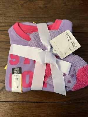 Nuevo con etiquetas Juego de 3 pijamas y calcetines Okie Dokie 3T Foto 1 de 3