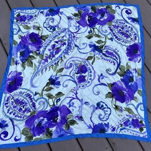 Vintage Oscar de la Renta Seidentuch mehrfarbig Blumenmuster durchsichtig 34"x34". - Bild 1 von 6