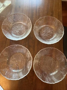 Juego de 4 ensaladeras de vidrio Arcoroc Canterbury flor de azafrán 6" de colección Francia - Imagen 1 de 4