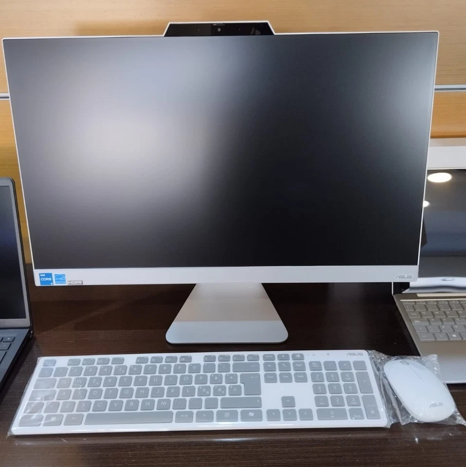 ASUS PC ALL IN ONE I5-1335U - 8GB-512SSD-23.8FHD-SHARED-WIN11HOME - Immagine 1 di 1
