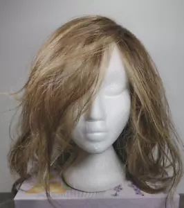 Raquel Welch Hand Tied Lace Front Mono Top Wig - Average - Picture 1 of 10