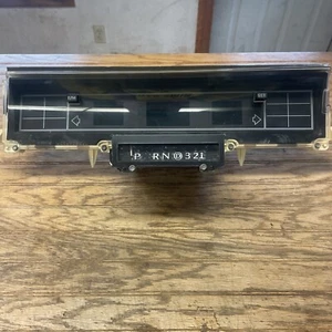 89-90 CADILLAC DEVILLE FLEETWOOD FWD INSTRUMENT SPEEDOMETER CLUSTER - Picture 1 of 8