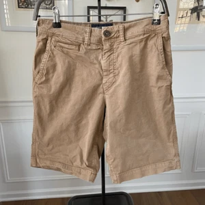American Eagle Khaki Flat Front Shorts 28 x 9.5 - Picture 1 of 6