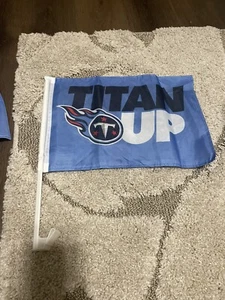 Titan Up Auto Fenster Flagge 16" x 11". Stockstange 17" Titans - Bild 1 von 2