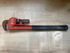 AMTECH 24″ PROFESSIONAL PIPE WRENCH HEAVY DUTY WITH MATT GRIP HANDLE DROP FORGED - Picture 1 of 1