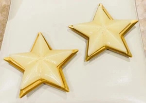 Large Pair Of Gold Metal Star Candle Holders With Candles - 21CM D Each - Picture 1 of 11