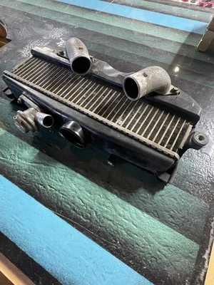 Intercooler de montaje superior turbo Subaru Forester XT 2,5 L 2004-2005 Foto 1 de 4