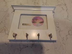 Threshold White Photo Frame with 4 Satin Nickel Finish Key Rail Hooks - Picture 1 of 1