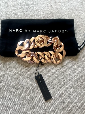 NUEVO CON ETIQUETAS - Pulsera Marc By Marc Jacobs “Katie” Turn Lock Oro Rosa - GRAN REGALO Foto 1 de 4