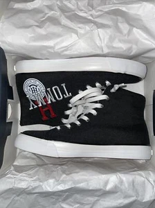 Tommy Hilfiger Black TH  Women's Oriole Sneaker Size 9 Brand New - Picture 1 of 7