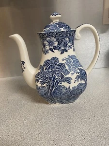 Vintage Enoch Wedgwood Blue WOODLAND 9” Coffee Pot - In very good Used Condition - Picture 1 of 10