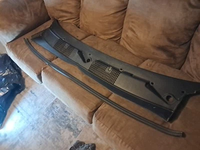 1997 1998 Jeep Grand Cherokee Windshield Wiper Cowl 55115794 OEM With Seal - Imagem 1 de 4