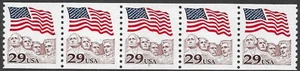 Francobollo USA #2523 29c. Bandiera sopra montaggio Rushmore striscia di 5 piastre # 5 MNH - Foto 1 di 1
