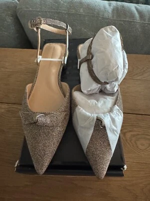 Puntera cerrada brillante del mercado negro de la Casa Blanca en bronce - talla 7 Foto 1 de 4