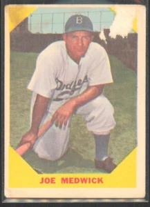 1960 Fleer Baseball Greats POOR (Crease/Paper Loss)) Joe Medwick #22 - Picture 1 of 2
