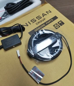 Genuine Parts Nissan Sentra 2016-2019 Front Grille Emblem LED Light - Picture 1 of 7