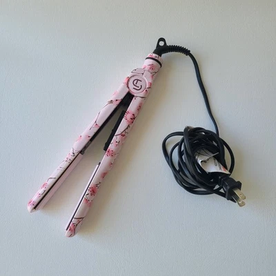 Le Angelique Flat Iron Hair Straightener Pink Flowers Tested Works - Image 1 of 4