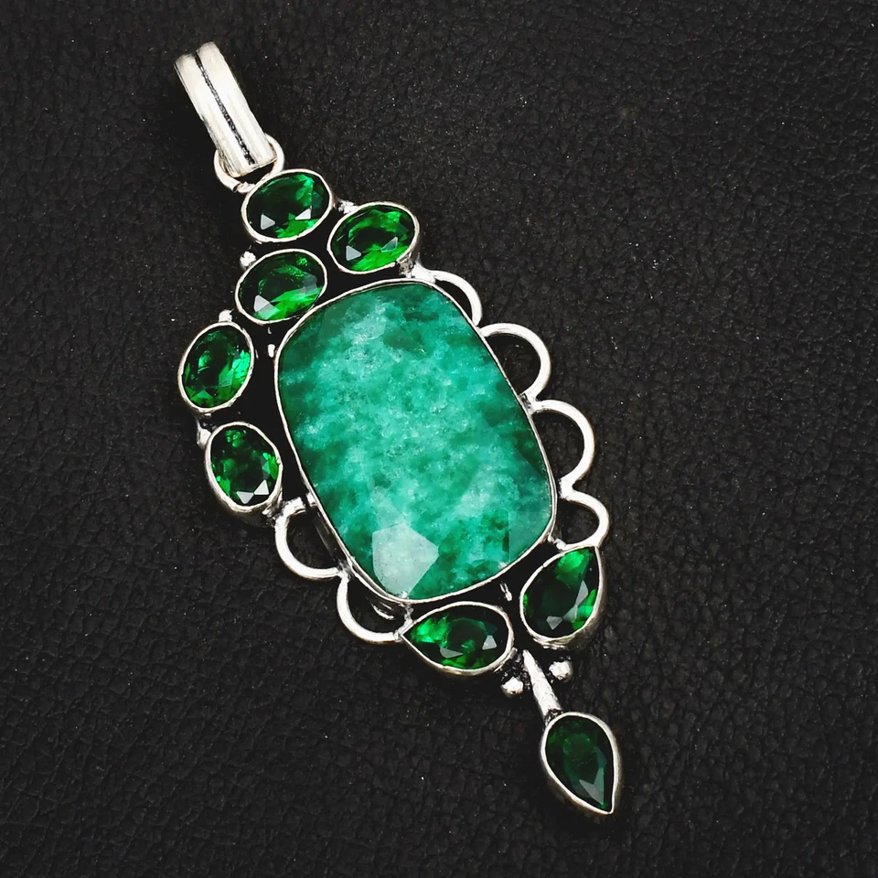 Ювелирные изделия кулон ручной работы с имитацией изумрудно-зеленого кварца 3,32 дюйма AP-44965 - Изображение 1 из 1