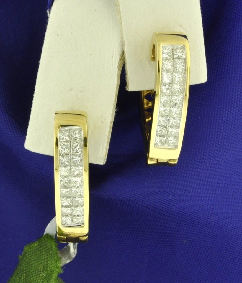18k Solid Yellow Gold Heart ladies 1.05 ct Diamond Earring Huggie Princess cut - Image 1 of 4