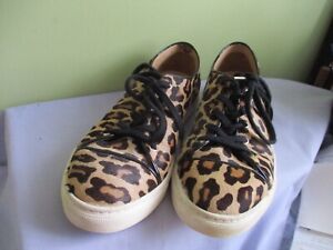 CHARLOTTE OLYMPIA FLATS 40 EUR 9 AUS LACE UP LEOPARD PRINT LIGHT TO DARK BROWN