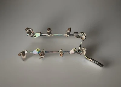 Inyector de riel de combustible para motor Nissan Altima Maxima 2002-2003 3,5 L 6 cilindros OEM Foto 1 de 4