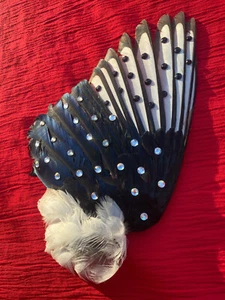magpie wing smudge fan feathers crystals decoration display rare - Picture 1 of 3